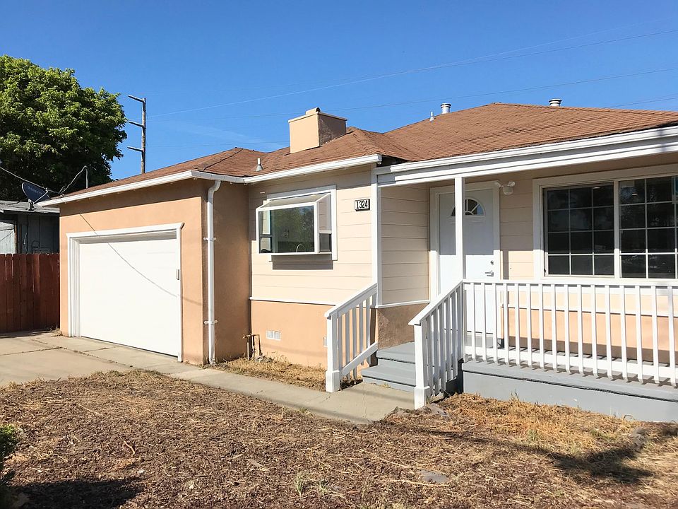 1st image of 1324 Camellia Dr
