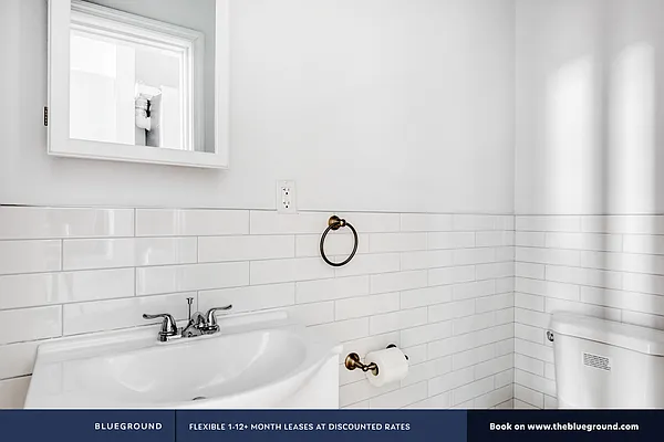 Rented by The Blueground | media 12