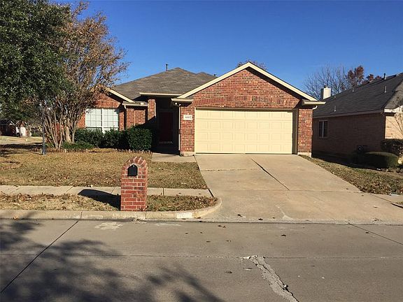 2nd image of 6103 Creek Crossing Ln