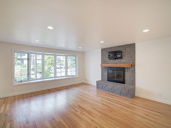 5th image of 12327 SE 23rd St