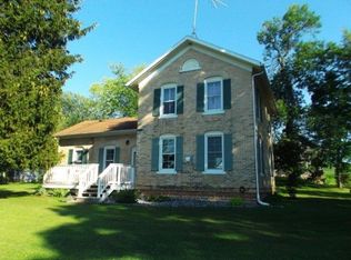 W5687 Military Rd, Pardeeville, WI 53954