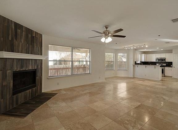 4th image of 2308 Drue Ln