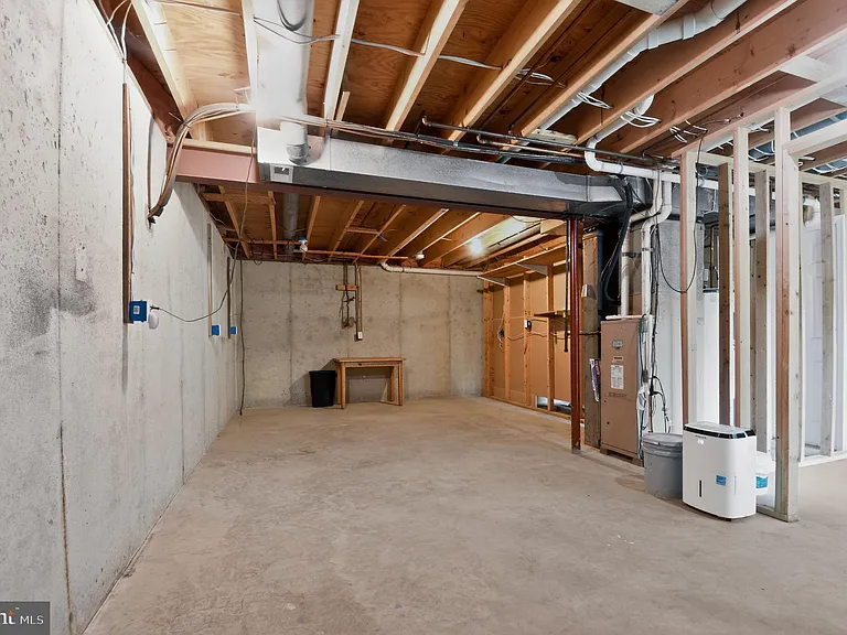 5118 Coach Ct — Photo 23