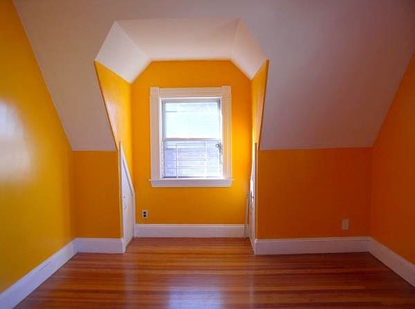2nd image of 42 Barry St #3
