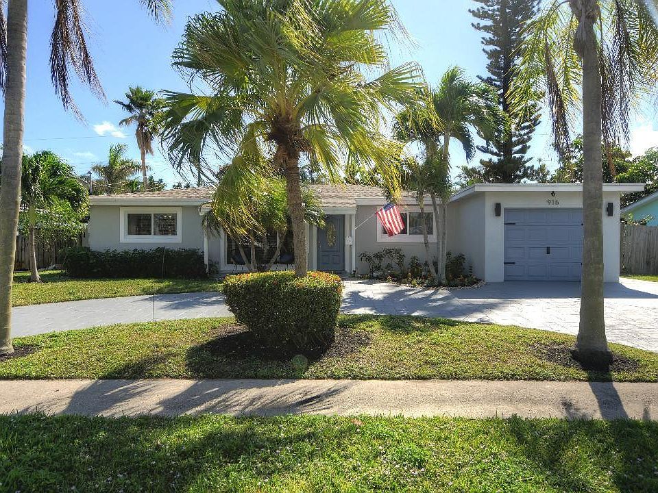 1st image of 916 SE 16th Street