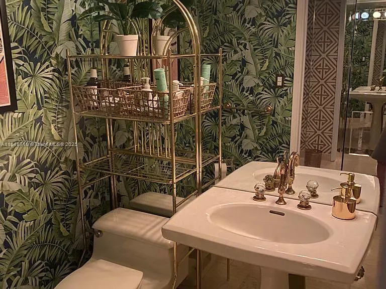 3600 Mystic Pointe Dr #1607 — Photo 38