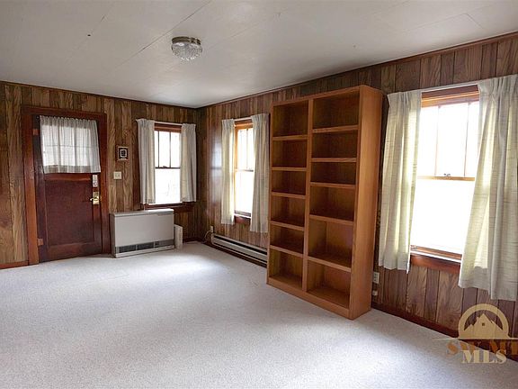 5th image of 605 Scott St W