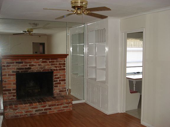 3rd image of 6126 4th Ave S