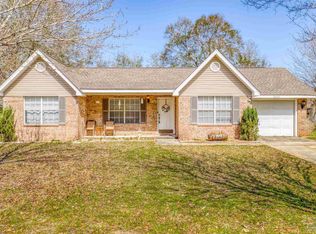 6586 Starboard Dr, Milton, FL 32570