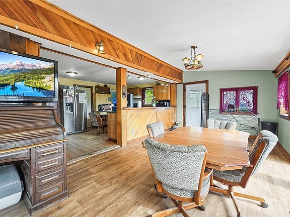 4th image of 3010 Kelly Rd