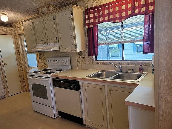 4th image of 1350 Flor Del Sol Dr
