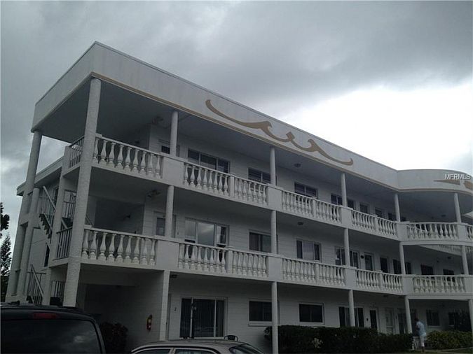 1st image of 2428 Columbia Dr APT 50