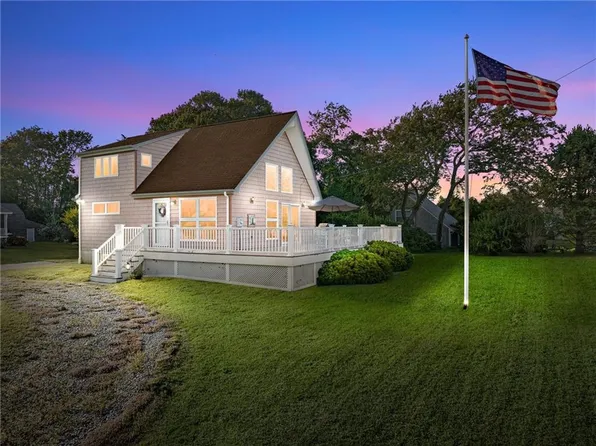 138 Lake Ave, South Kingstown, RI 02879