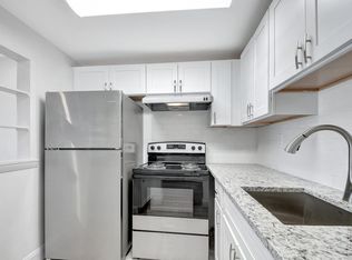 2204 Lake Osborne Dr APT 18, Lake Worth, FL 33461
