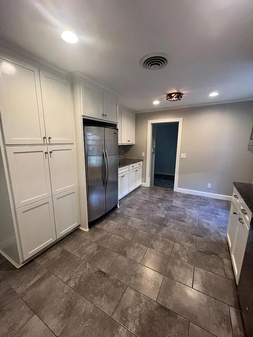 351 Leo Avenue — Photo 3