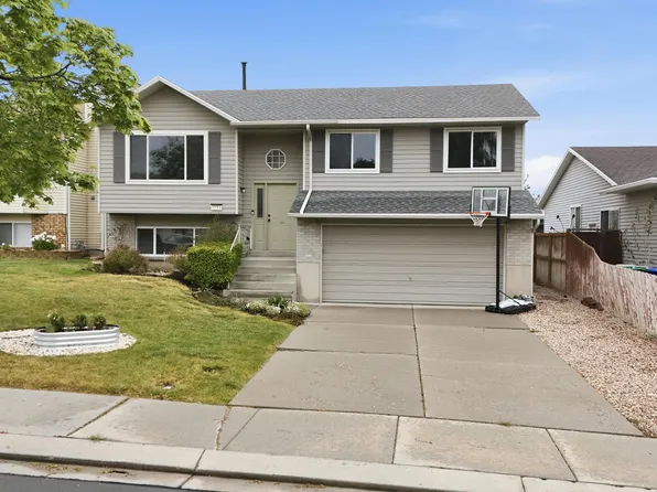 5556 Bluevail Ct, West Jordan, UT 84081