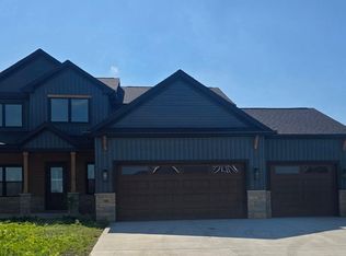 345 York Ave, Morton, IL 61550