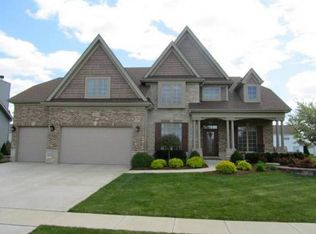 360 Andover Dr, Oswego, IL