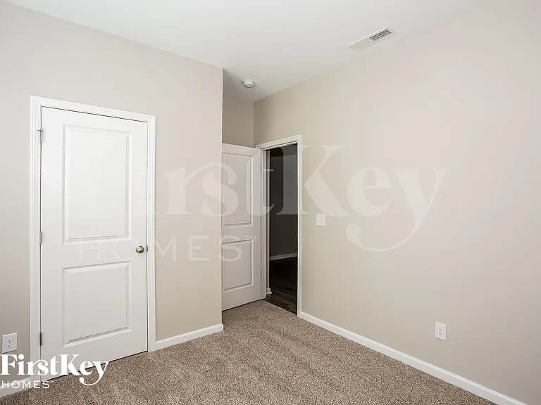 777 Alexander Commons Dr — Photo 17