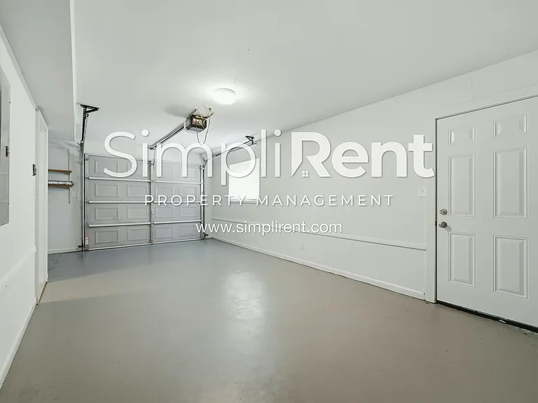 3685 Glen Falls Dr — Photo 17