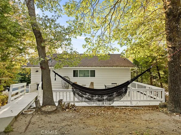 29340 Lake View Dr, Cedar Glen, CA 92321