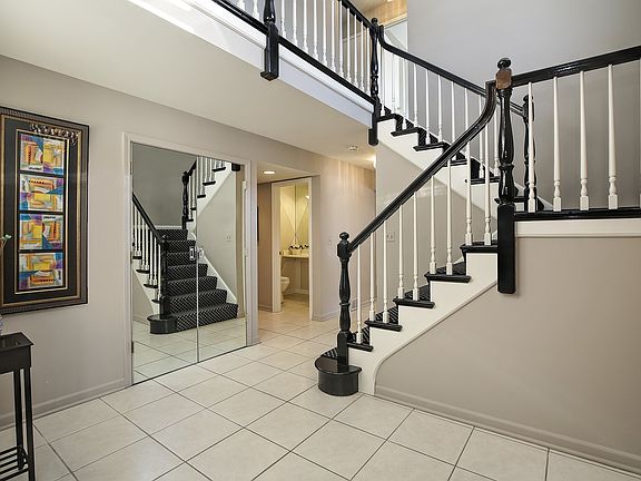 4th image of 1730 Mountain Ct