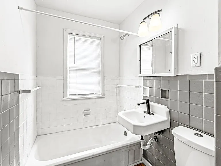 446 S Sheridan St — Photo 11
