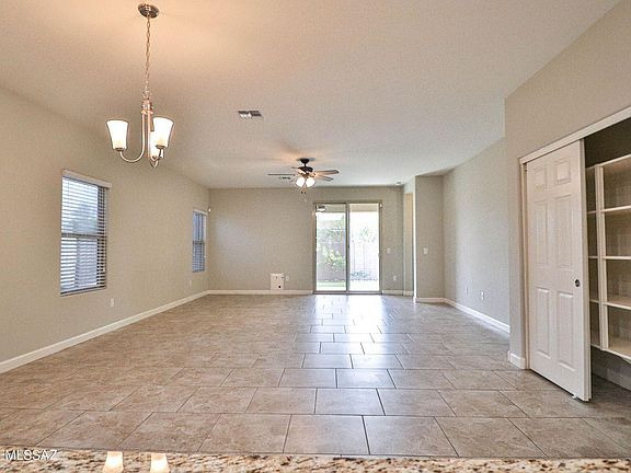 4th image of 282 W William Carey St #1