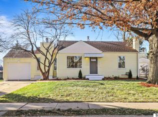 4976 S 41st St, Omaha, NE 68107