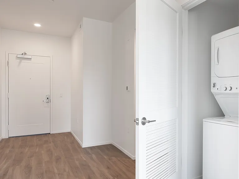 Backhouse Apartments — Photo 19