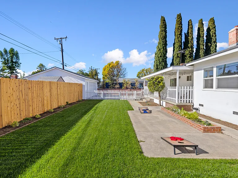 18132 Rainier Dr — Photo 34