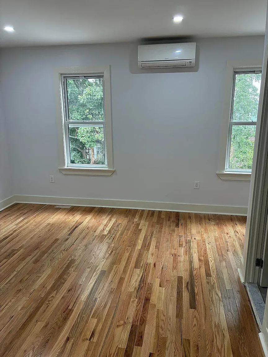 43 Montauk Avenue — Photo 4