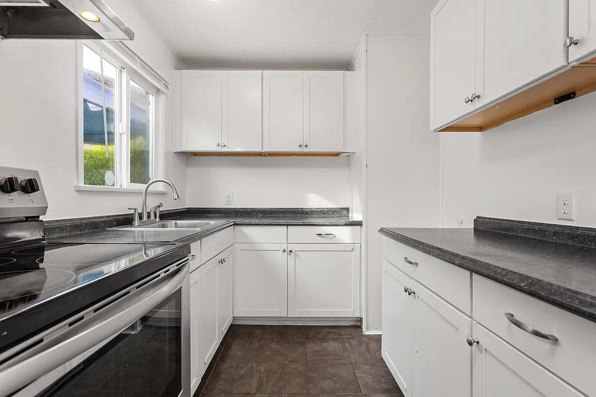 2 bed, 710 sqft, $2,750 — Photo 3