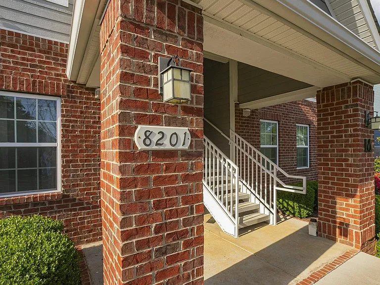 8201 Lenox Creekside Dr #M9 — Photo 2