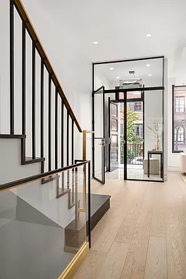 Sold by Compass | media 9