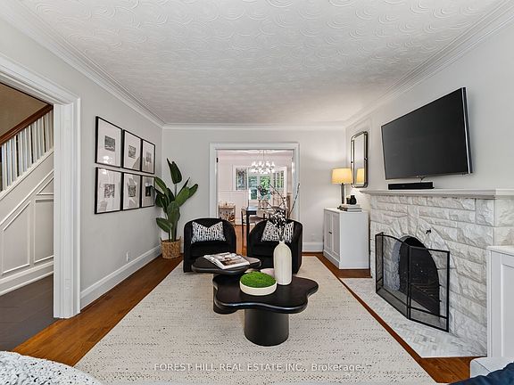 4th image of 25 Castlewood Rd