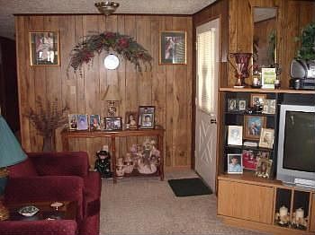 3rd image of 161 Oakwood Dr