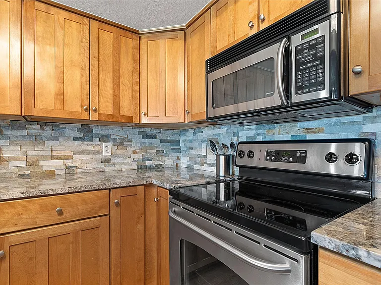 287 S Venture Blvd — Photo 6