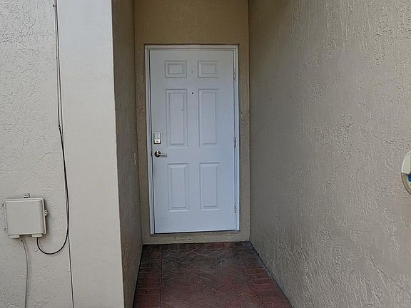 4th image of 9150 NW 40th Pl