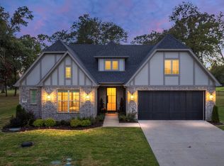 219 Saint Andrews Dr, Mabank, TX 75156