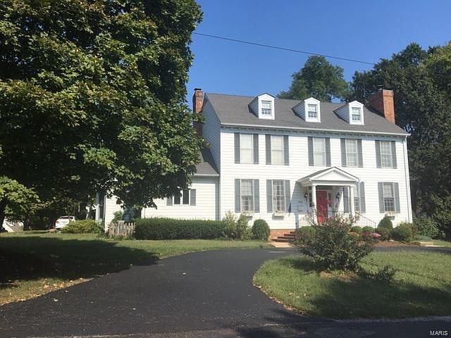 1st image of 1025 E Essex Ave