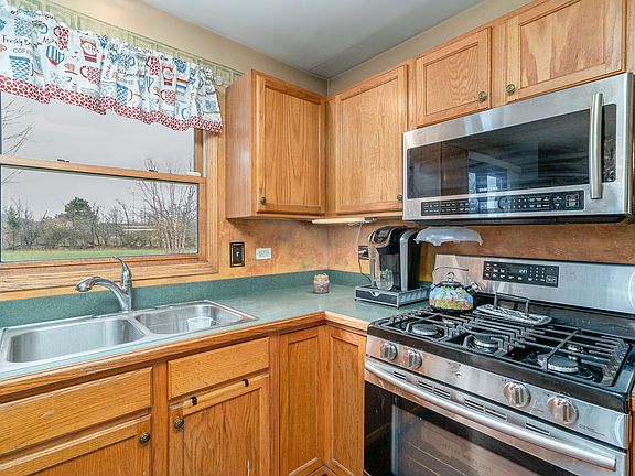 3rd image of 11527 Twin Lakes Dr