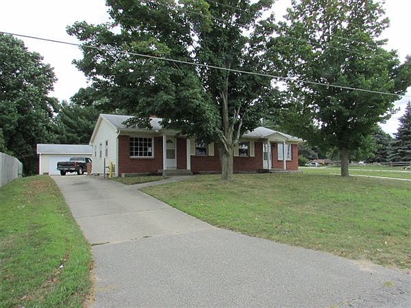 2920 Northville (left unit) with large 2 stall garage