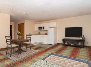 1521 S G Ave #203, Nevada, IA 50201