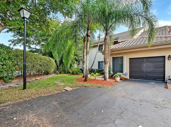 16328 Malibu Dr #14, Weston, FL 33326