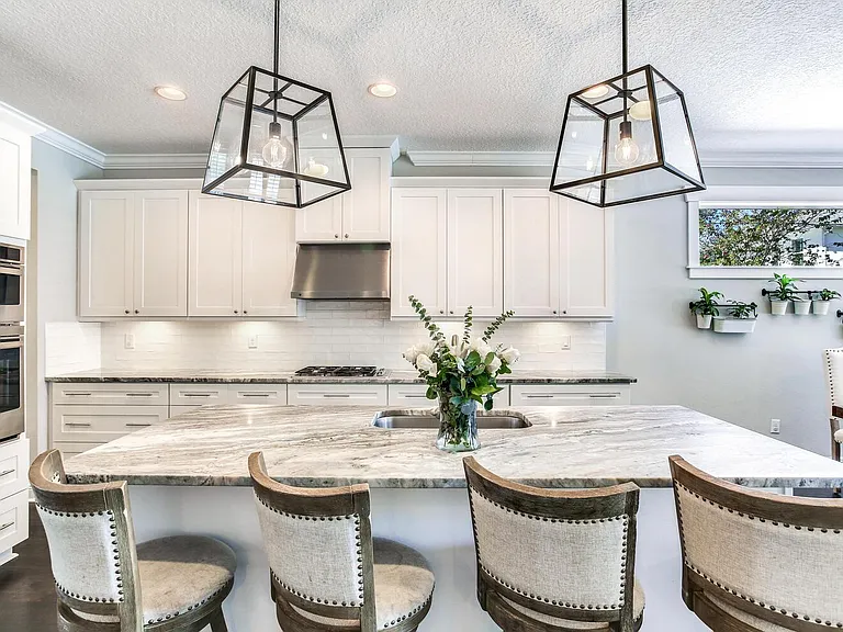 3423 W San Pedro St — Photo 9