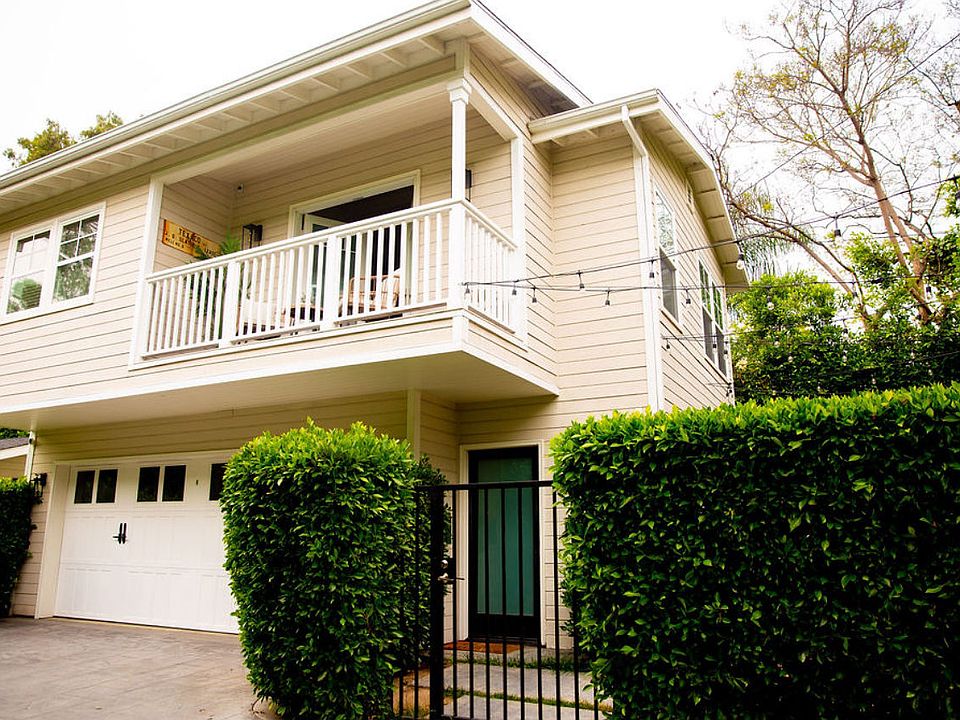 1st image of 2573 N Beachwood Dr