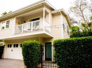 2573 N Beachwood Dr, Los Angeles, CA 90068