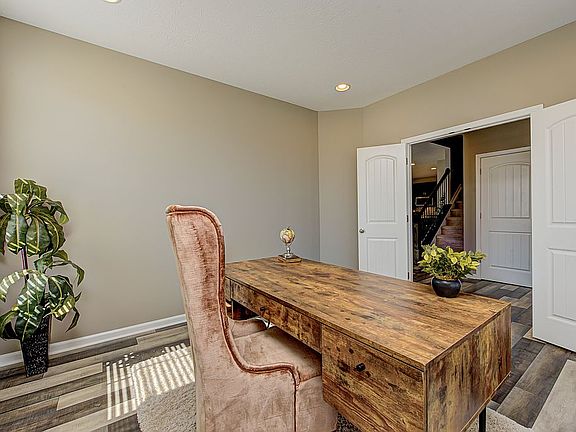 5th image of 4126 Keighley Ct