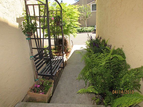 2nd image of 6644 Bunker Hill Ct